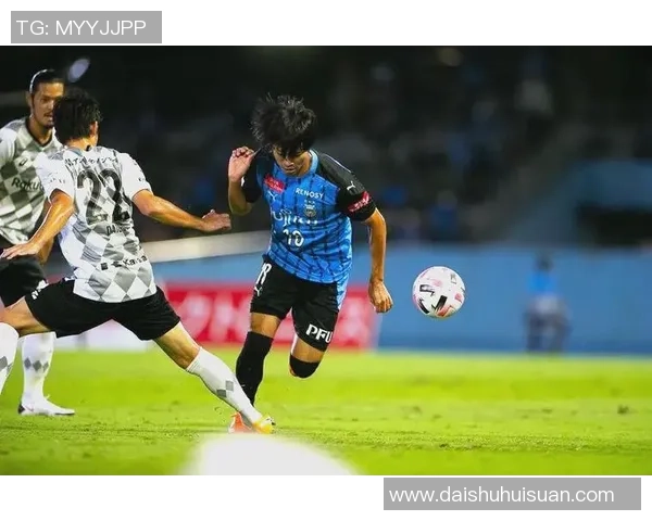 热搜第2！三笘薰拿日本战犯相片引全网愤恨：抱歉+禁赛，永不宽恕